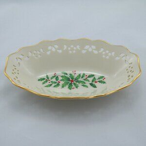 LENOX Holiday Pierced Oval Candy Dish with Christmas Holly & Gold Trim 7 3/4"